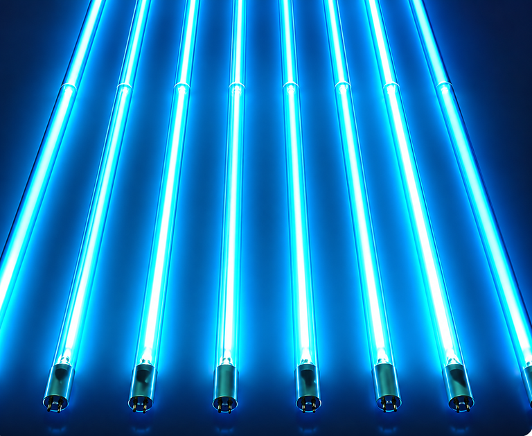 Tubes UVC submersibles allumés